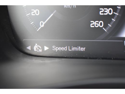 Volvo  XC40 1.5 T2 Business Pro | Lichtmetalen velgen 5-spaaks 19" | Rijstrooksensor met correctie ActivLease financial lease