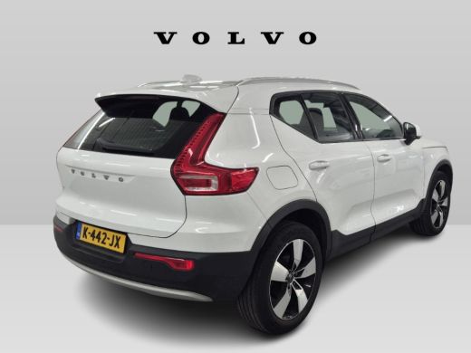 Volvo  XC40 1.5 T2 Business Pro | Lichtmetalen velgen 5-spaaks 19" | Rijstrooksensor met correctie ActivLease financial lease