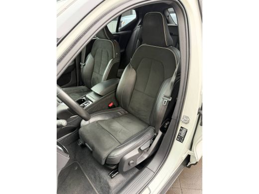 Volvo  XC40 1.5 T3 R-Design H&K-Camera-Stuur/stoel verw-Keyless ActivLease financial lease