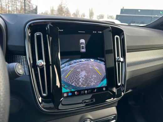 Volvo  XC40 Recharge P8 AWD R-Design | SoH 90% | Panoramadak | Trekhaak | Camera | ActivLease financial lease