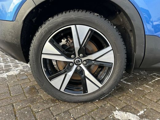 Volvo  XC40 Recharge P8 AWD R-Design | SoH 90% | Panoramadak | Trekhaak | Camera | ActivLease financial lease