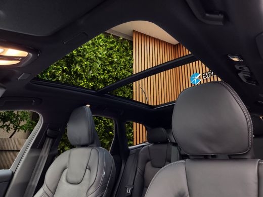 Volvo  XC60 2.0 T8 455pk Plug-in hybrid AWD Ultra Black Edition HEICO SPORTIV | Luchtvering | Bowers&Wilkins ... ActivLease financial lease