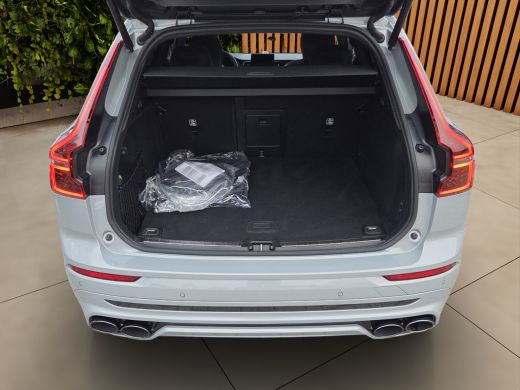 Volvo  XC60 2.0 T8 455pk Plug-in hybrid AWD Ultra Black Edition HEICO SPORTIV | Luchtvering | Bowers&Wilkins ... ActivLease financial lease