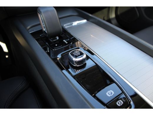 Volvo  XC60 T6 AWD Plus Bright | 360 camera | Stoel + Stuurverwarming |  Panoramadak | ActivLease financial lease