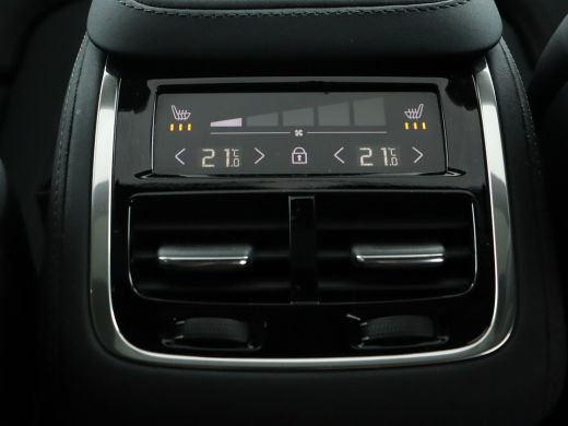 Volvo  XC90 2.0 T8 Plug-in hybrid AWD Ultra Dark | Luchtvering | Trekhaak | Harman Kardon | 360 Camera | Verw... ActivLease financial lease