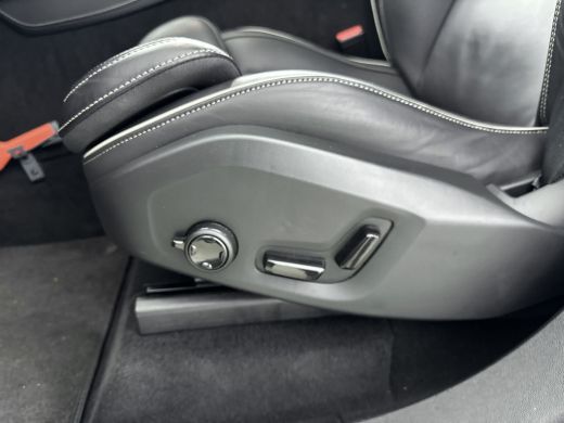 Volvo  XC90 2.0 T8 Recharge AWD Ultimate Dark | Trekhaak | Bower & Wilkins Audio | Gelamineerd Glas | Luchtve... ActivLease financial lease