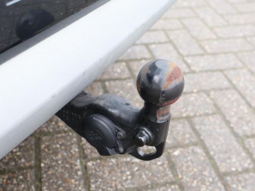 Audi Q4 e-tron 40 LAUNCH EDITION ADVANCED 77KWH + WEGKL. TREKHAAK | SPORTSTOELEN | ADAPTIVE CRUISE | CARPLAY | S... ActivLease financial lease