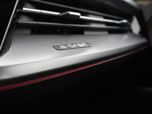Audi Q4 e-tron 40 LAUNCH EDITION ADVANCED 77KWH + WEGKL. TREKHAAK | SPORTSTOELEN | ADAPTIVE CRUISE | CARPLAY | S... ActivLease financial lease