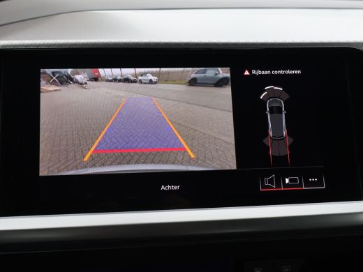 Audi Q4 e-tron 40 LAUNCH EDITION ADVANCED 77KWH + WEGKL. TREKHAAK | SPORTSTOELEN | ADAPTIVE CRUISE | CARPLAY | S... ActivLease financial lease