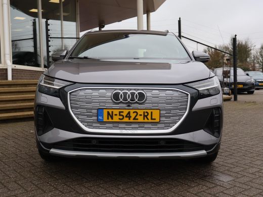 Audi Q4 e-tron 40 LAUNCH EDITION ADVANCED 77KWH + WEGKL. TREKHAAK | SPORTSTOELEN | ADAPTIVE CRUISE | CARPLAY | S... ActivLease financial lease