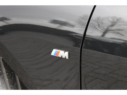 BMW 1 Serie 120 M Sport Automaat / Sportstoelen / Achteruitrijcamera ActivLease financial lease