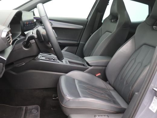 CUPRA Formentor 1.4 e-Hybrid VZ Performance 245PK DSG SOH 99%, Pano-Schuifdak, Trekhaak, Supersportstuur, Leder, ... ActivLease financial lease