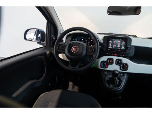 Fiat Panda 1.0 Hybrid Pandina | Apple Carplay & Android Auto | Parkeersensoren | Cruise Controle | Airco | B... ActivLease financial lease