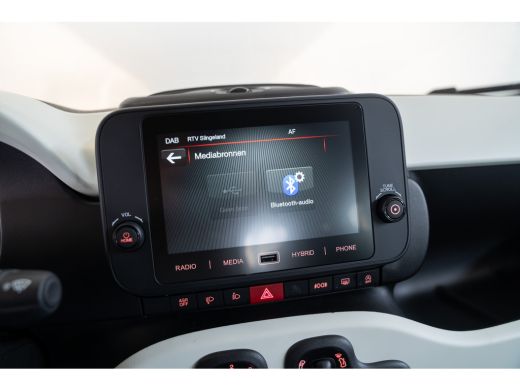 Fiat Panda 1.0 Hybrid Pandina | Apple Carplay & Android Auto | Parkeersensoren | Cruise Controle | Airco | B... ActivLease financial lease