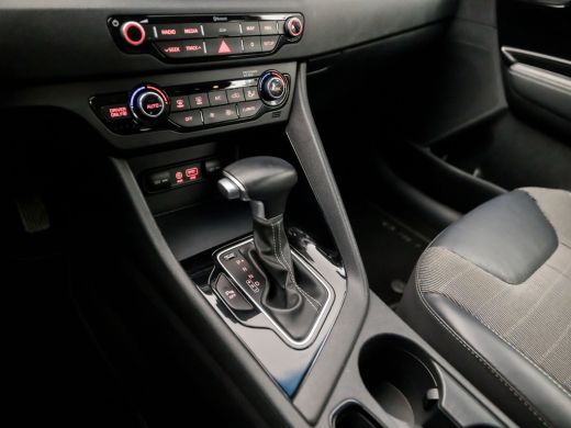 Kia Niro 1.6 GDi Hybrid Executive Sport 142Pk Automaat (APPLE CARPLAY, NAVIGATIE, CAMERA, LEDER, TREKHAAK,... ActivLease financial lease