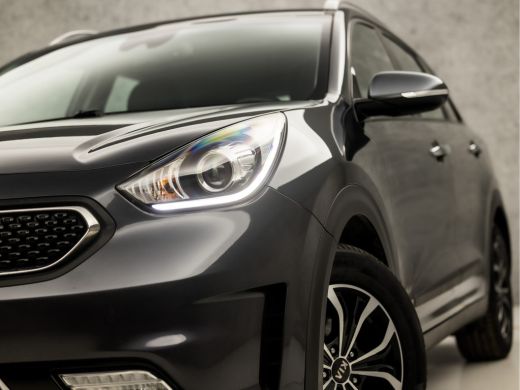 Kia Niro 1.6 GDi Hybrid Executive Sport 142Pk Automaat (APPLE CARPLAY, NAVIGATIE, CAMERA, LEDER, TREKHAAK,... ActivLease financial lease