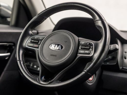 Kia Niro 1.6 GDi Hybrid Executive Sport 142Pk Automaat (APPLE CARPLAY, NAVIGATIE, CAMERA, LEDER, TREKHAAK,... ActivLease financial lease