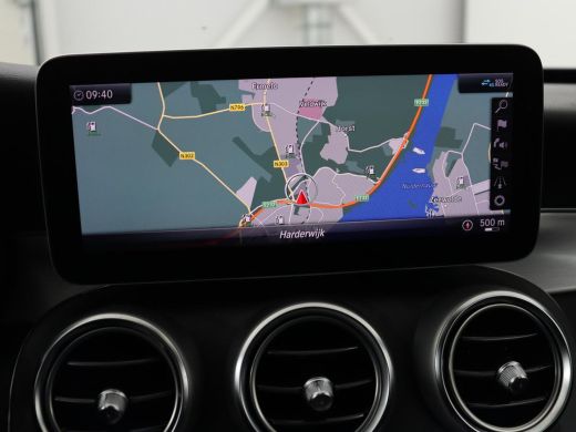 Mercedes-Benz C-Klasse 300e AMG | Panoramadak | 360 Camera | Stoelverwarming | Leder/Alcantara | Carplay | Sfeerverlicht... ActivLease financial lease