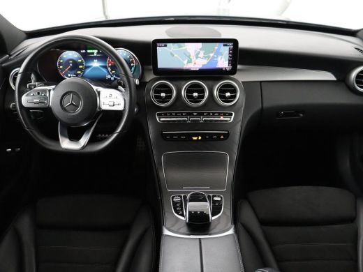 Mercedes-Benz C-Klasse 300e AMG | Panoramadak | 360 Camera | Stoelverwarming | Leder/Alcantara | Carplay | Sfeerverlicht... ActivLease financial lease