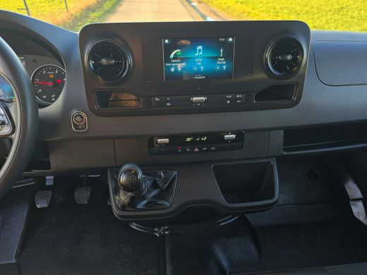 Mercedes-Benz Sprinter 315 1.9 CDI L2 H2 RWD - 150 Pk - Euro 6 - ParkeerCamera - MBUX - Airco - Cruise Control ActivLease financial lease