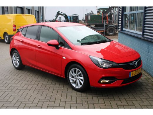 Opel Astra 1.2 Edition Nieuwe motor | PDC | LM Velgen | Camera ActivLease financial lease
