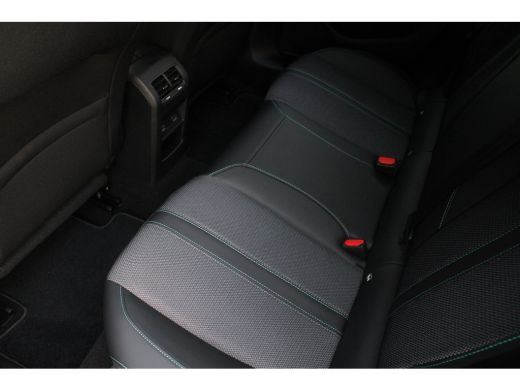 Peugeot 308 1.6 Plug-in Hybrid 180 Allure Avantage | Automaat | Navigatie | Camera | Trekhaak | 1.500kg Trekg... ActivLease financial lease