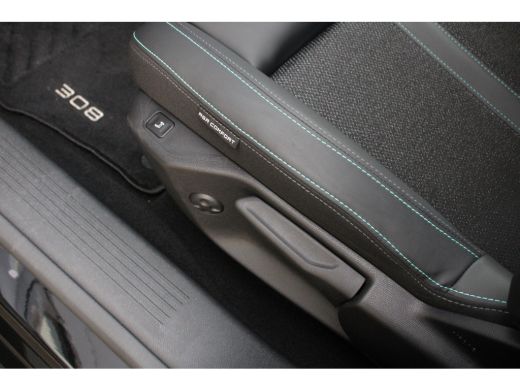 Peugeot 308 1.6 Plug-in Hybrid 180 Allure Avantage | Automaat | Navigatie | Camera | Trekhaak | 1.500kg Trekg... ActivLease financial lease