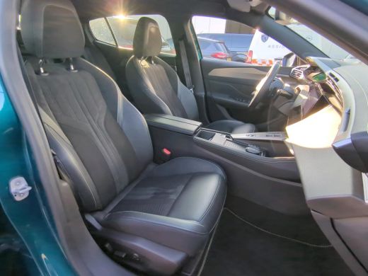 Peugeot 408 1.6 HYbrid GT 225 EAT8 First Edition | Automaat | Navigatie | Camera | Alcantara | 20 Inch lichtm... ActivLease financial lease