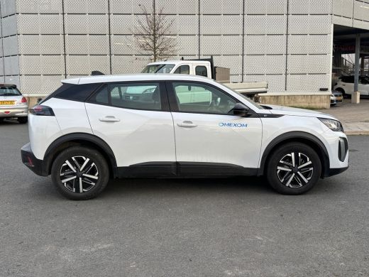 Peugeot e-2008 EV Active 54 kWh 54KWH! | Camera | All-Season banden | Navigatie | Carplay | Cruise | Climate | L... ActivLease financial lease