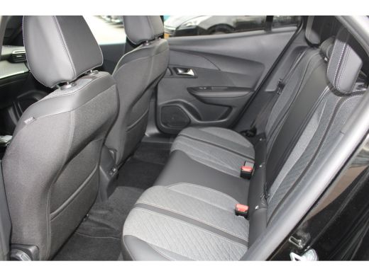 Peugeot e-2008 EV Allure 54 kWh | Automaat | Navigatie | Camera | Fase 3 laden | Nieuw model | Apple carplay | ActivLease financial lease