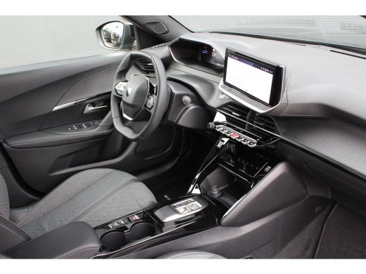 Peugeot e-2008 EV Allure 54 kWh | Automaat | Navigatie | Camera | Fase 3 laden | Nieuw model | Apple carplay | ActivLease financial lease