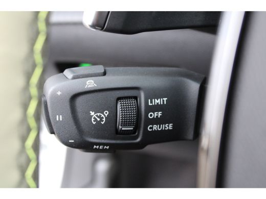 Peugeot e-208 EV GT 50 kWh | Fase 3 laden | Nieuw model | BTW | Navigatie | Camera voor + achter | ActivLease financial lease