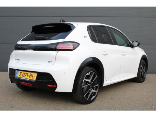 Peugeot e-208 EV GT 50 kWh | Fase 3 laden | Nieuw model | BTW | Navigatie | Camera voor + achter | ActivLease financial lease
