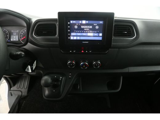 Renault Master 2.3 dCi L3H2 | Automaat | Airco | Cruise | Camera | 3 Zits | 2xSchuifdeur | Trekh. | Carplay | Pa... ActivLease financial lease