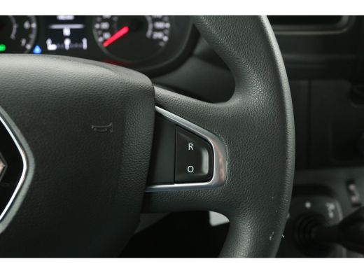 Renault Master 2.3 dCi L3H2 | Automaat | Airco | Cruise | Camera | 3 Zits | 2xSchuifdeur | Trekh. | Carplay | Pa... ActivLease financial lease