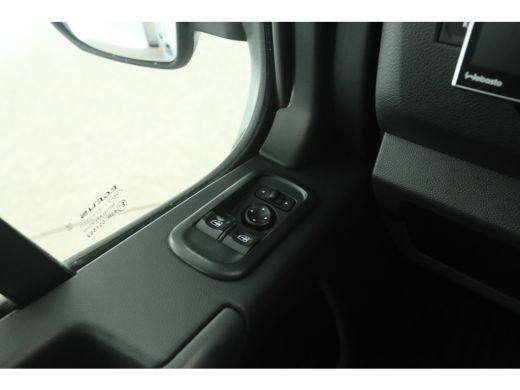 Renault Master 2.3 dCi L3H2 | Automaat | Airco | Cruise | Camera | 3 Zits | 2xSchuifdeur | Trekh. | Carplay | Pa... ActivLease financial lease