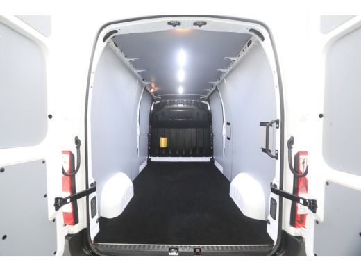 Renault Master 2.3 dCi L3H2 | Automaat | Airco | Cruise | Camera | 3 Zits | 2xSchuifdeur | Trekh. | Carplay | Pa... ActivLease financial lease