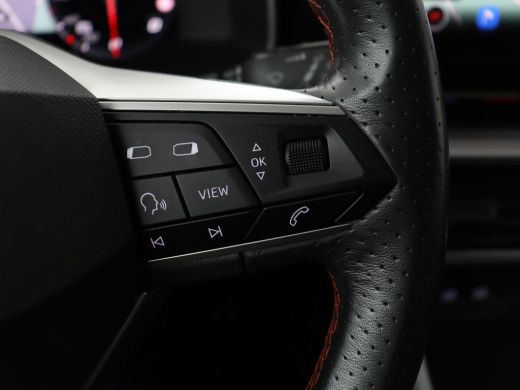 Seat Leon 1.5 TSI FR Launch Edition | Trekhaak | Adaptive cruise | Carplay | Navigatie | Sfeerverlichting |... ActivLease financial lease