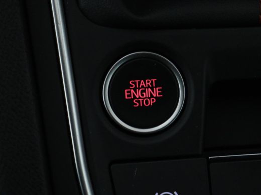 Seat Leon 1.5 TSI FR Launch Edition | Trekhaak | Adaptive cruise | Carplay | Navigatie | Sfeerverlichting |... ActivLease financial lease