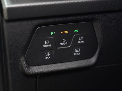 Seat Leon Sportstourer 1.5 eTSI 150pk DSG Style Business Intense Navigatie Camera Clima Acc ps, Joep klant ... ActivLease financial lease