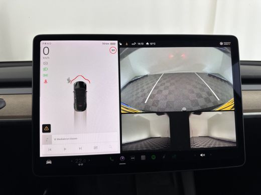 Tesla Model Y Long Range AWD 75 kWh Black-Line [ 3-Fase-11kW ] {SOH-82%} (INCL-BTW) Aut. *PANO | AUTO-PILOT | L... ActivLease financial lease