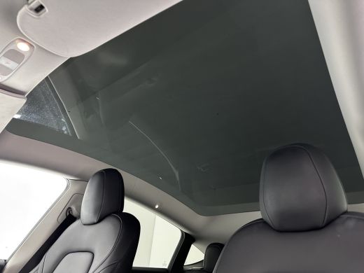 Tesla Model Y Long Range AWD 75 kWh Black-Line [ 3-Fase-11kW ] {SOH-82%} (INCL-BTW) Aut. *PANO | AUTO-PILOT | L... ActivLease financial lease