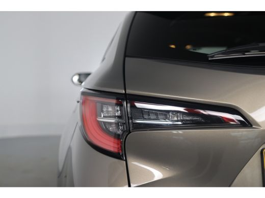 Toyota Corolla Touring Sports 1.8 Hybrid Business Plus | Trekhaak | Cruise Adaptieve | Navigatie | Climate control | Stoelverwa... ActivLease financial lease