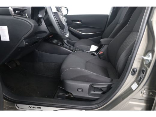 Toyota Corolla Touring Sports 1.8 Hybrid Business Plus | Trekhaak | Cruise Adaptieve | Navigatie | Climate control | Stoelverwa... ActivLease financial lease