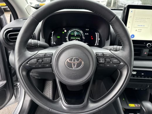 Toyota Yaris 1.5 Hybrid 115 Dynamic | Apple CarPlay/Android auto | Achteruitrijcamera | Comfort pack | Parkeer... ActivLease financial lease