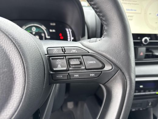 Toyota Yaris 1.5 Hybrid 115 Dynamic | Apple CarPlay/Android auto | Achteruitrijcamera | Comfort pack | Parkeer... ActivLease financial lease