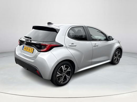 Toyota Yaris 1.5 Hybrid 115 Dynamic | Apple CarPlay/Android auto | Achteruitrijcamera | Comfort pack | Parkeer... ActivLease financial lease