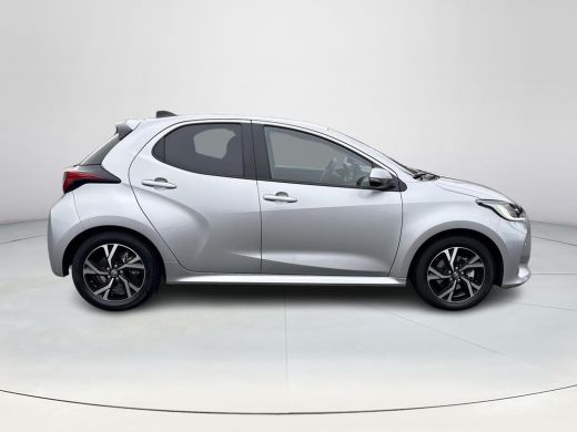 Toyota Yaris 1.5 Hybrid 115 Dynamic | Apple CarPlay/Android auto | Achteruitrijcamera | Comfort pack | Parkeer... ActivLease financial lease