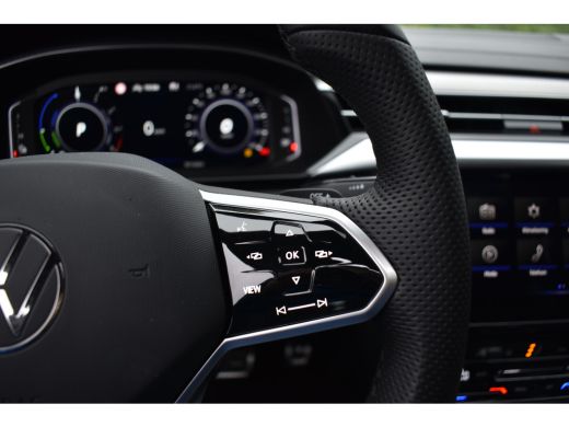 Volkswagen Arteon eHYBRID 218PK DSG ELEGANCE BUSINESS+ LEDER/VIRTUAL/PANORAMADAK ActivLease financial lease