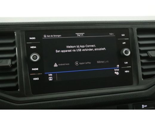 Volkswagen Crafter 2.0 TDI | Bakwagen | Laadklep | Zijdeur | Laadbak | Airco | 3 Zits | Carplay | Navi ActivLease financial lease